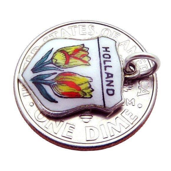 Vintage 800 Silver Holland Tulip Flowers Enamel Shield Travel Souvenir Charm - Picture 3 of 3